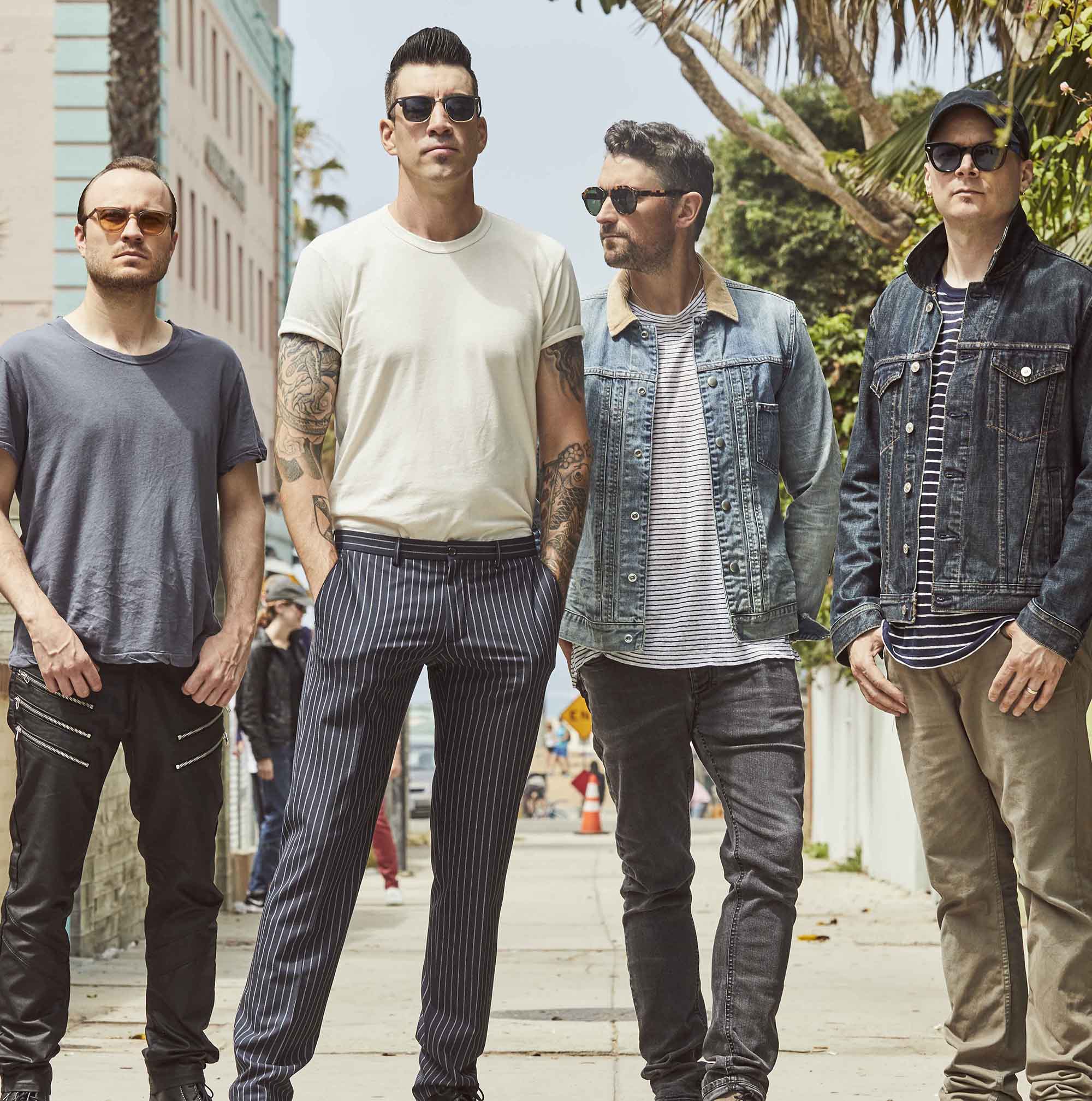 Theory Of A Deadman Scars And Souvenirs Special Edition